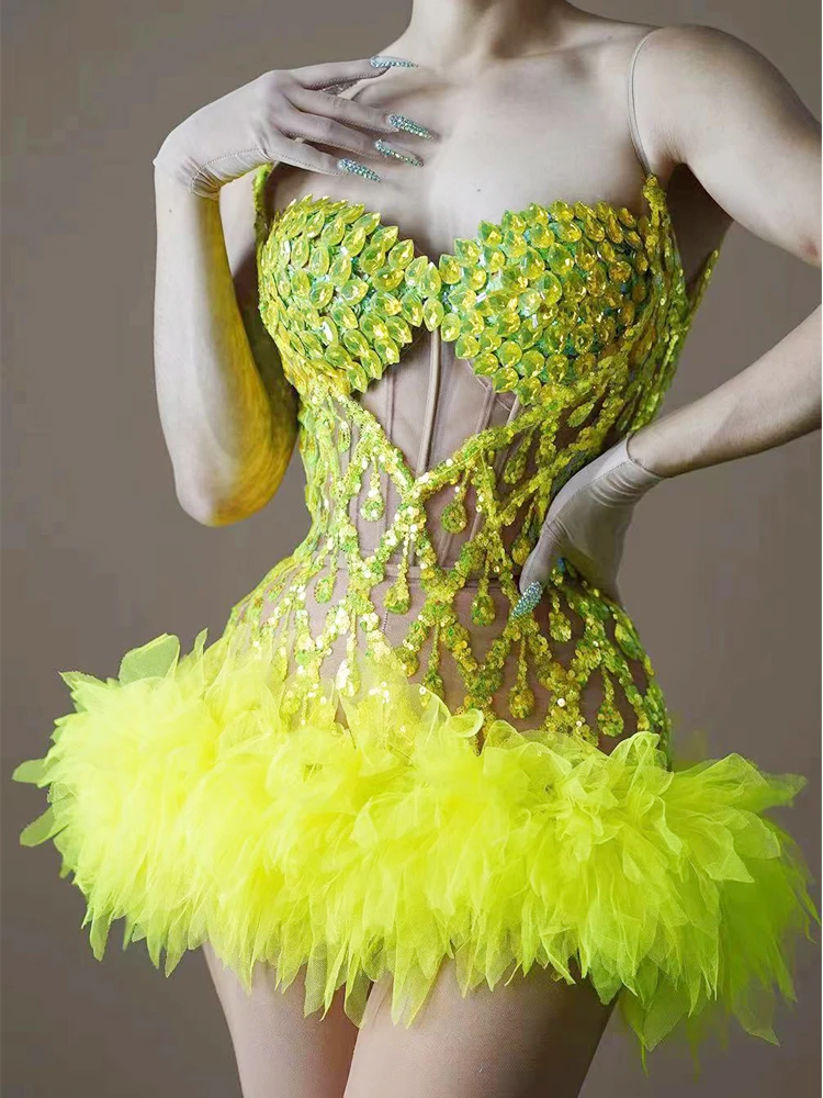 Sparkly Crystals Sequins Long Dress Women Evening Prom Party Birthday Gown Dress Sexy Mesh Transparent Show Stage Wear
Sparkly Crystals Sequins Long Dress Women Evening Prom Party Birthday Gown Dress Sexy Mesh Transparent Show Stage Wear