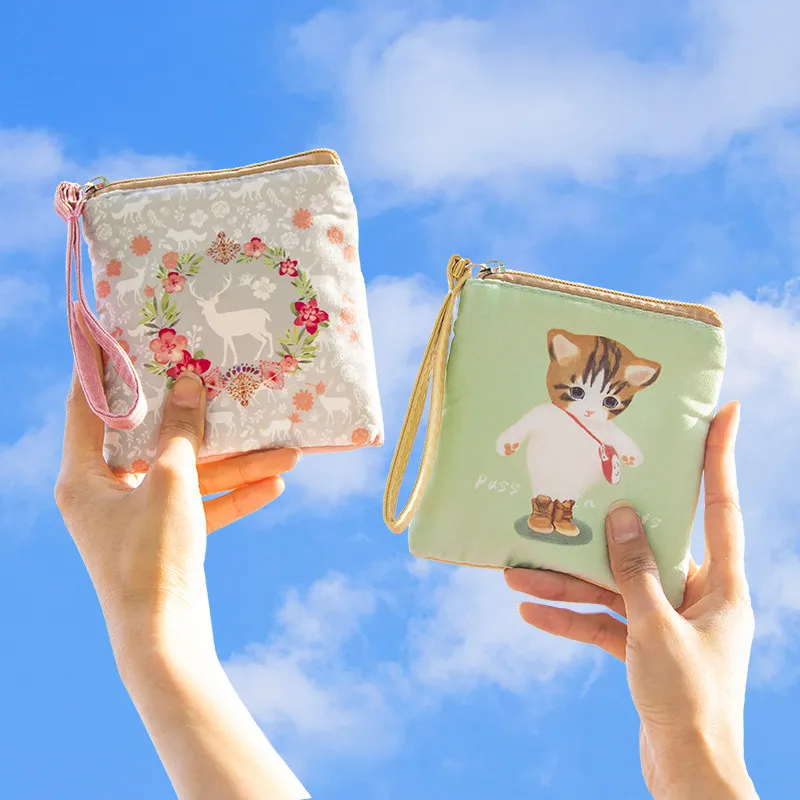 Cute Large Capacity Zipper Menstrual Bag Travel Sanitary Pouch for Napkins & Tampons Storage Organizer
Cute Large Capacity Zipper Menstrual Bag Travel Sanitary Pouch for Napkins & Tampons Storage Organizer