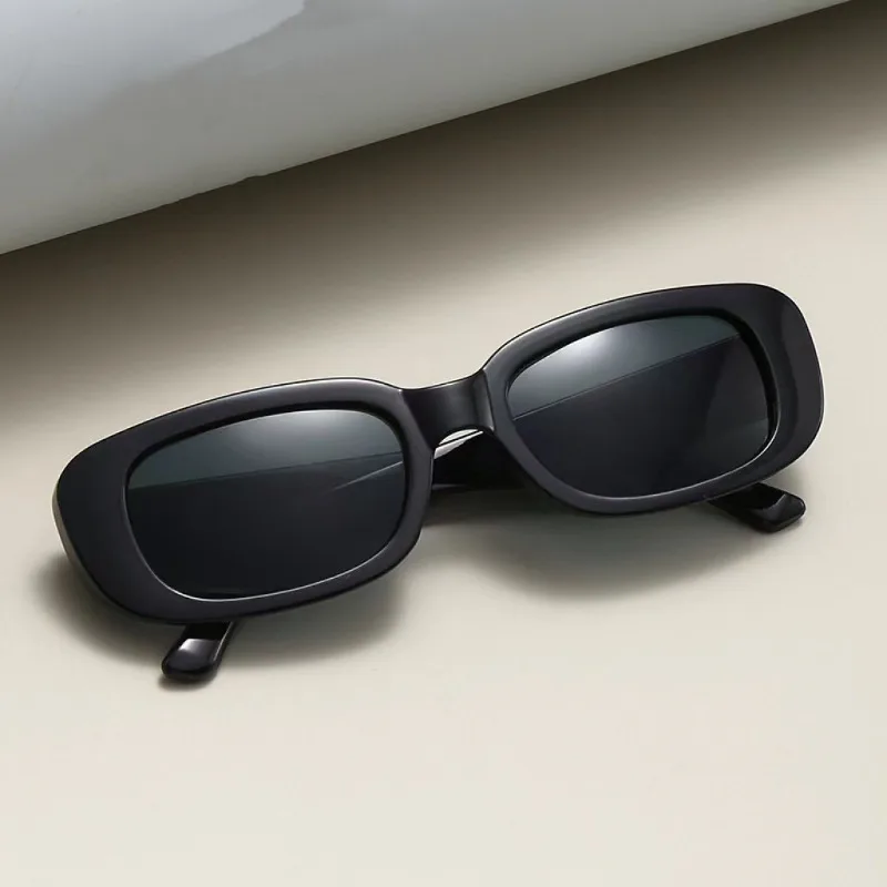 2025 Small Square Sunglasses Retro, UV400 Polarized Unisex Fashion Chic for Driving & Street Style Lightweight
2025 Small Square Sunglasses Retro, UV400 Polarized Unisex Fashion Chic for Driving & Street Style Lightweight