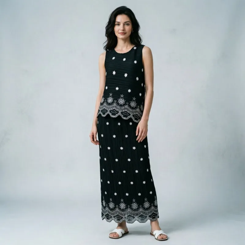 Miyake Pleated Skirt Set 2026 New Summer Short Sleeve Loose Women's Clothing Covering Belly Slim Elegant Age-Reducing Vacation
Miyake Pleated Skirt Set 2026 New Summer Short Sleeve Loose Women's Clothing Covering Belly Slim Elegant Age-Reducing Vacation