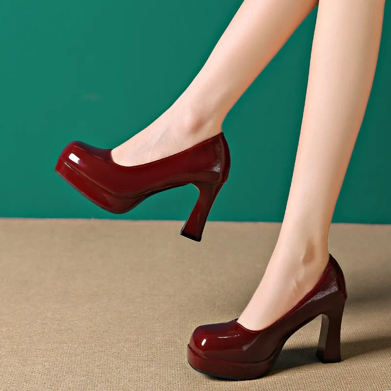 Large-sized,Shallow-mouthed,Thick-soled Fashion Single Shoes for Women in Autumn,European and American High-heeled Women's Shoes
Large-sized,Shallow-mouthed,Thick-soled Fashion Single Shoes for Women in Autumn,European and American High-heeled Women's Shoes