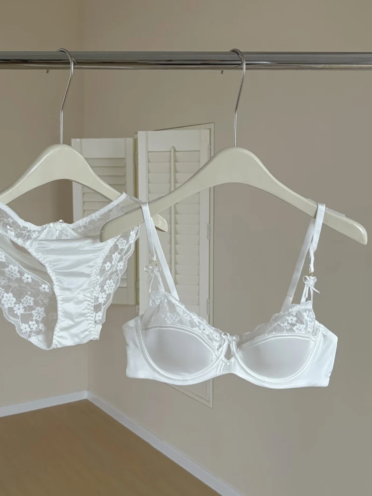 Sexy Lace Half Cup Bra Set Women's Thin Style Anti-Sagging Wireless Bra Nylon Material Knot Fixed Strap Seamless Bra
Sexy Lace Half Cup Bra Set Women's Thin Style Anti-Sagging Wireless Bra Nylon Material Knot Fixed Strap Seamless Bra