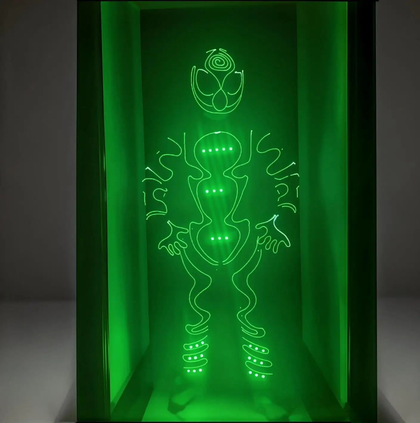 Волоконно-оптический светодиодный костюм и светящийся шлем, комплект костюмов для сценического выступления, рейв-вечеринки, танцевального шоу, EDM, фестиваля, косплея
Волоконно-оптический светодиодный костюм и светящийся шлем, комплект костюмов для сценического выступления, рейв-вечеринки, танцевального шоу, EDM, фестиваля, косплея