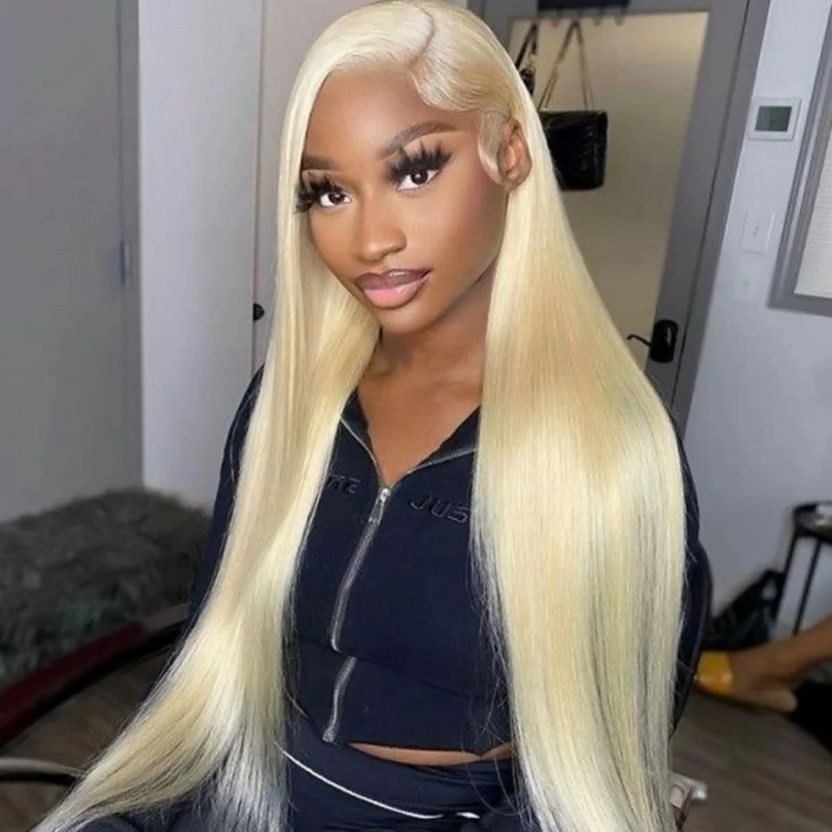 250 Density 13x6 HD Transparent Full Frontal Lace 613 Blonde Colored Straight Human Hair Wigs Lace Front Wigs For Women 42 Inch
250 Density 13x6 HD Transparent Full Frontal Lace 613 Blonde Colored Straight Human Hair Wigs Lace Front Wigs For Women 42 Inch