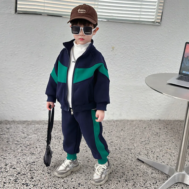 Thickened Fleece Boys' Outfit Set Autumn Winter New Style Children's Clothes Baby Spring Autumn Street Fashion Casual Sports ...
Thickened Fleece Boys' Outfit Set Autumn Winter New Style Children's Clothes Baby Spring Autumn Street Fashion Casual Sports ...