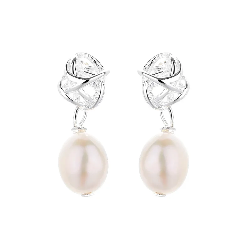 S925 sterling silver women's earrings hand woven freshwater pearls popular fashion jewelry party accessories
S925 sterling silver women's earrings hand woven freshwater pearls popular fashion jewelry party accessories