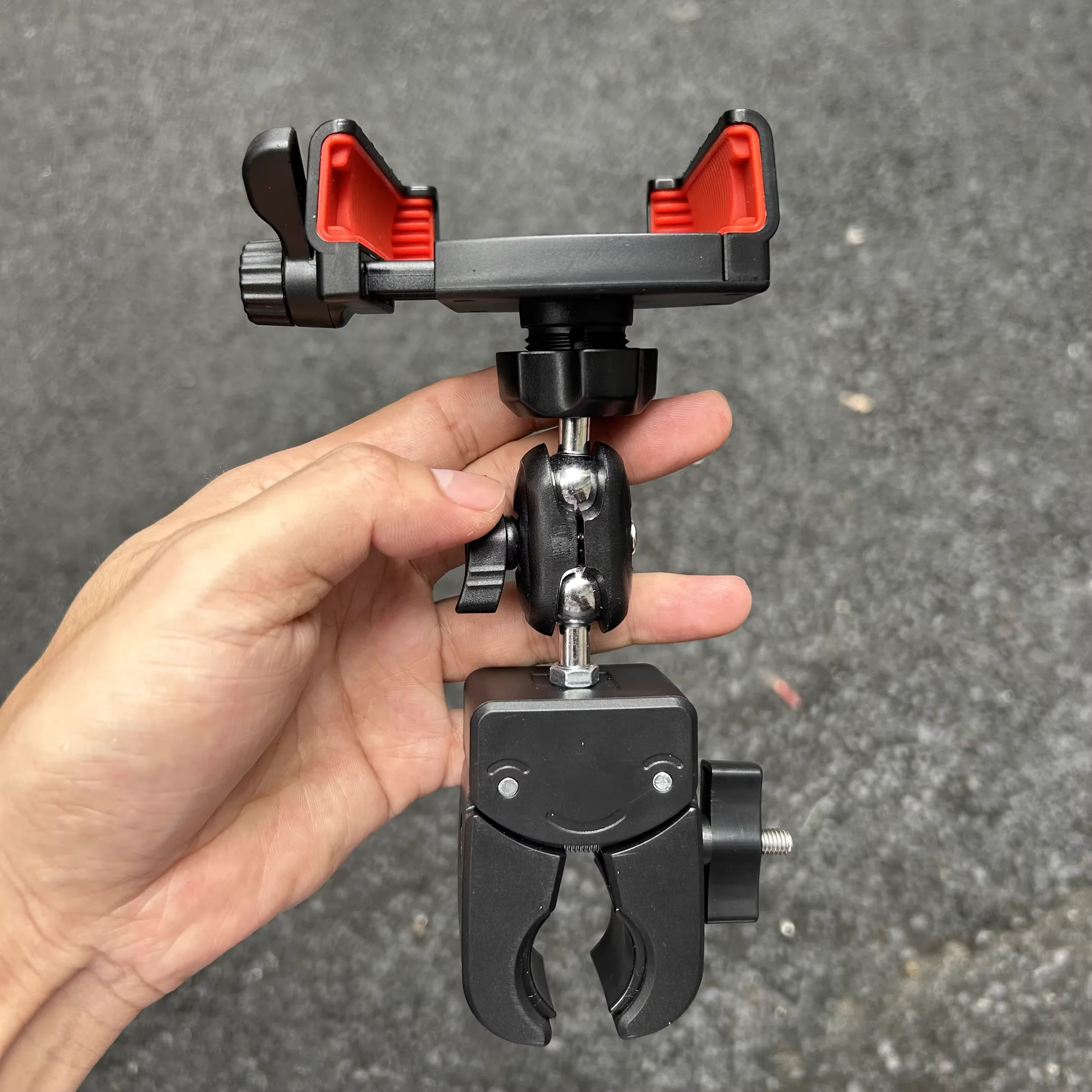 Shockproof Motorcycle Handlebar Bicycle Navigation Bracket for Secure Mobile Device Placement
Shockproof Motorcycle Handlebar Bicycle Navigation Bracket for Secure Mobile Device Placement