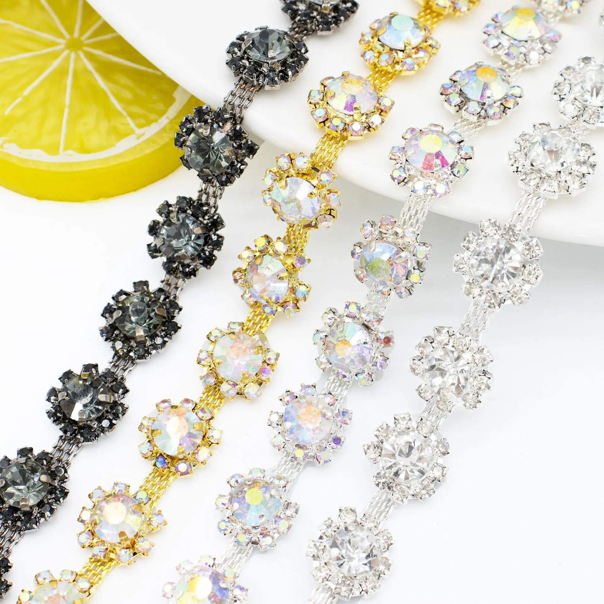 Sunflower Claw Rhinestone Chain for Clothing DIY Accessories, Hand Sewn Decorative Crystal Welded Craft Trims Supplies
Sunflower Claw Rhinestone Chain for Clothing DIY Accessories, Hand Sewn Decorative Crystal Welded Craft Trims Supplies