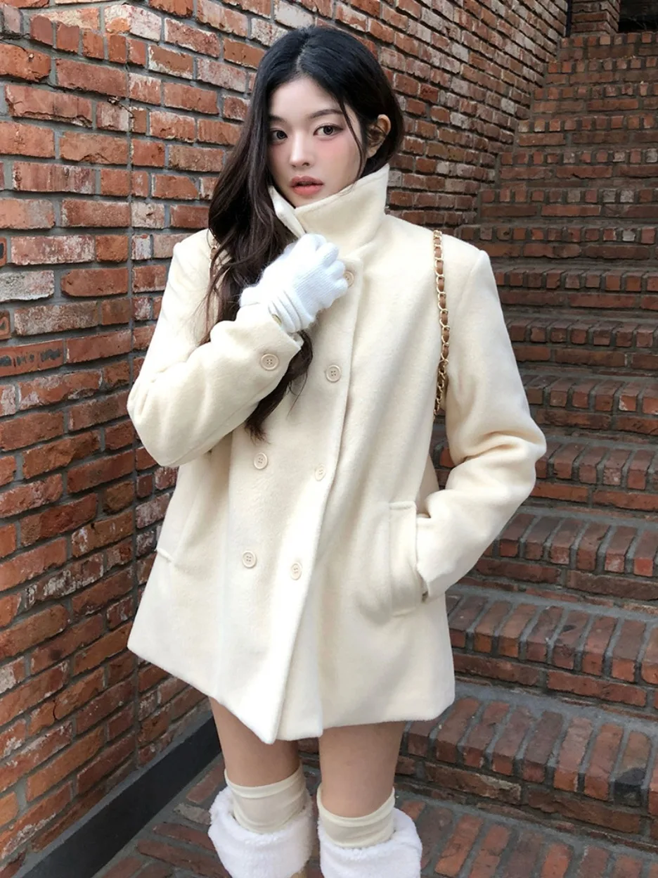 Корейское хлопковое шерстяное пальто с двойными пуговицами в Корейском стиле, осенне-зимнее элегантное нежное вечное пальто с лацканами
Корейское хлопковое шерстяное пальто с двойными пуговицами в Корейском стиле, осенне-зимнее элегантное нежное вечное пальто с лацканами