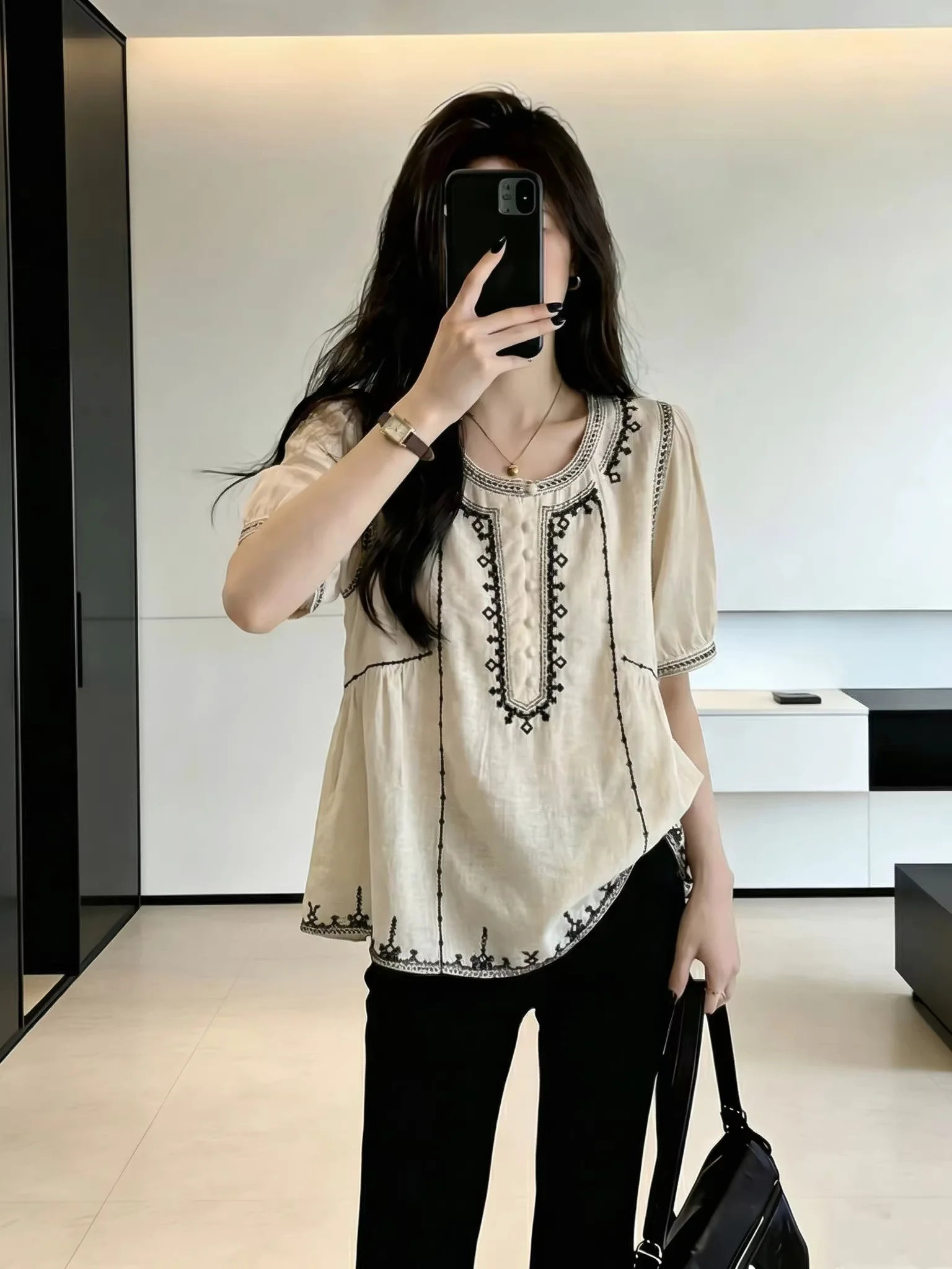 Bohemian Ethnic Style Embroidered Short Sleeve Shirt Women Summer plus Size Puffy Doll Top Korean Loose Fit round Neck Shirt
Bohemian Ethnic Style Embroidered Short Sleeve Shirt Women Summer plus Size Puffy Doll Top Korean Loose Fit round Neck Shirt