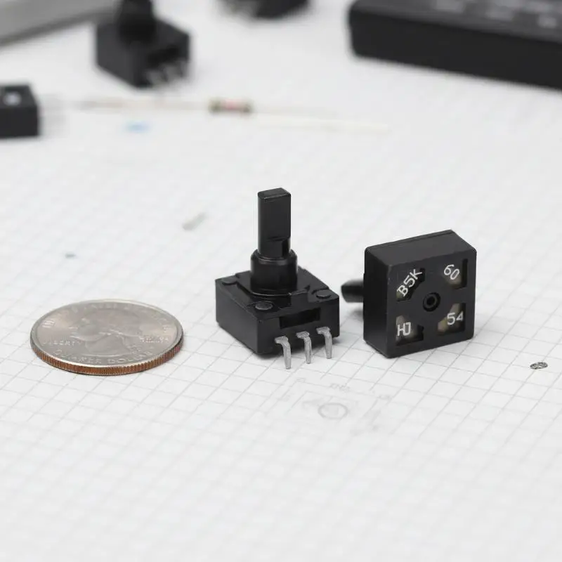 60 Degree Precision Potentiometer B5K 10mm Shaft 3 Pin High Quality for Educational Kits and Experiment Boards
60 Degree Precision Potentiometer B5K 10mm Shaft 3 Pin High Quality for Educational Kits and Experiment Boards