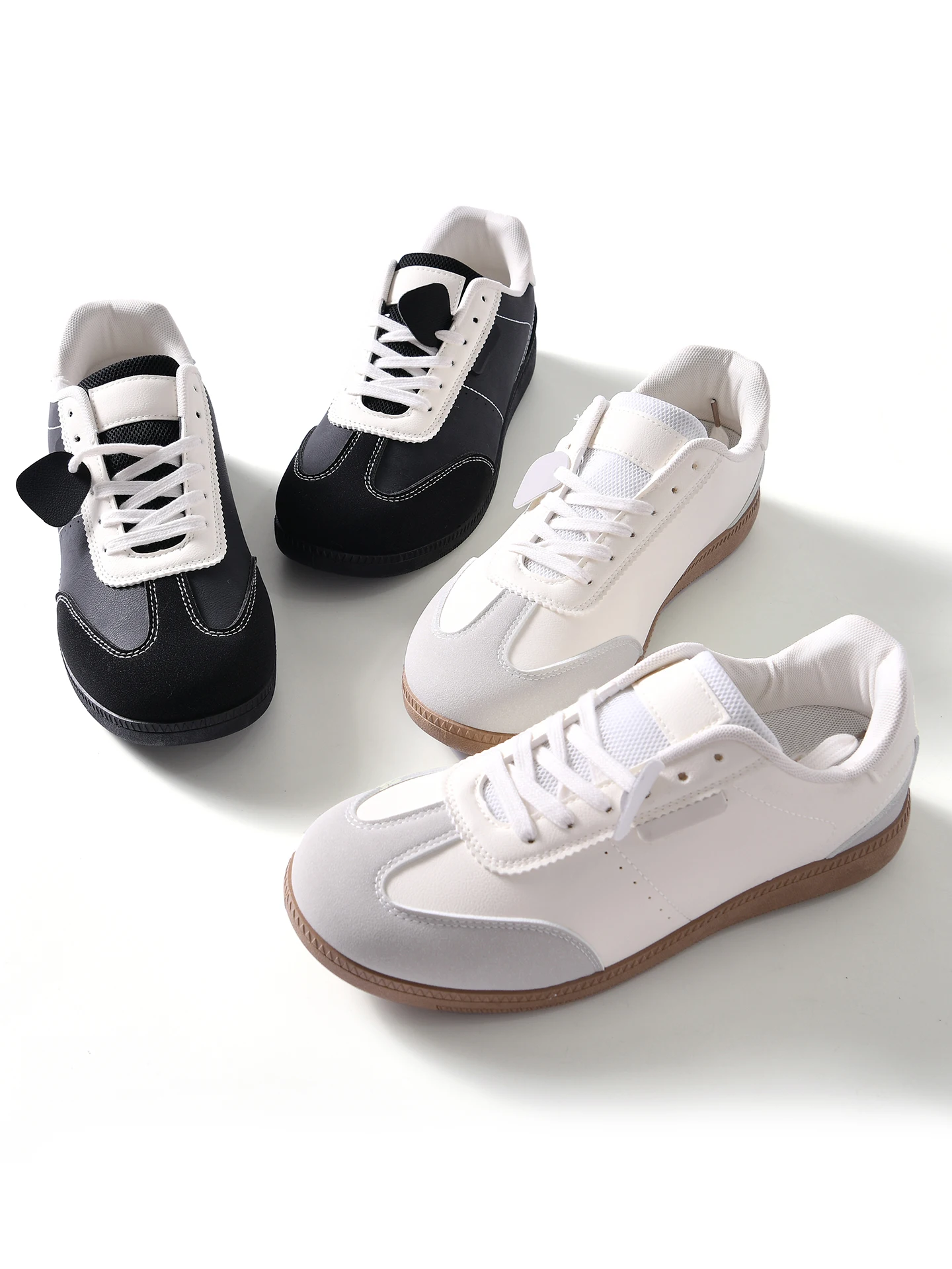 Men's Sporty Low-Top Shoes with Super Fibre Upper And Anti-Slip Rubber Sole Versatile Dequan Shoes for Spring And Summer
Men's Sporty Low-Top Shoes with Super Fibre Upper And Anti-Slip Rubber Sole Versatile Dequan Shoes for Spring And Summer
