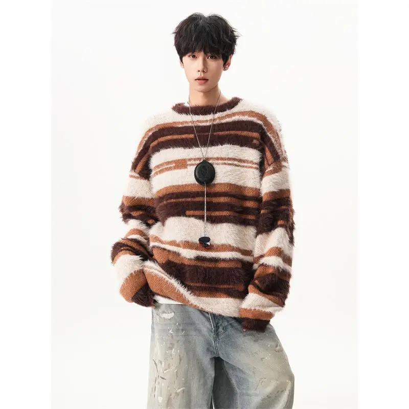 American Retro Men's round Ne Camere Sweater Winter Trendy Striped Knitted irt Lazy Sle Couple Outerwear
American Retro Men's round Ne Camere Sweater Winter Trendy Striped Knitted irt Lazy Sle Couple Outerwear