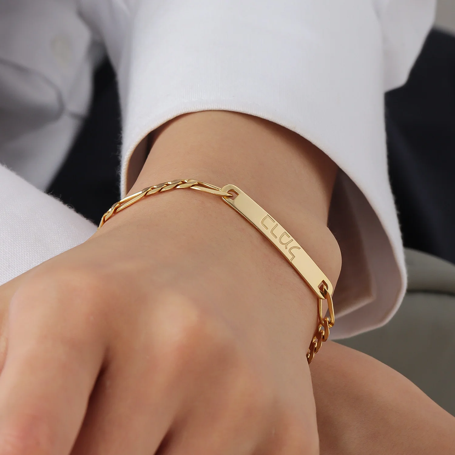 Custom Name Bracelet Deep Engraved Corroded Name Figaro Chain 18K Gold Plated Stainless Steel Personalized Gift for Him Her
Custom Name Bracelet Deep Engraved Corroded Name Figaro Chain 18K Gold Plated Stainless Steel Personalized Gift for Him Her