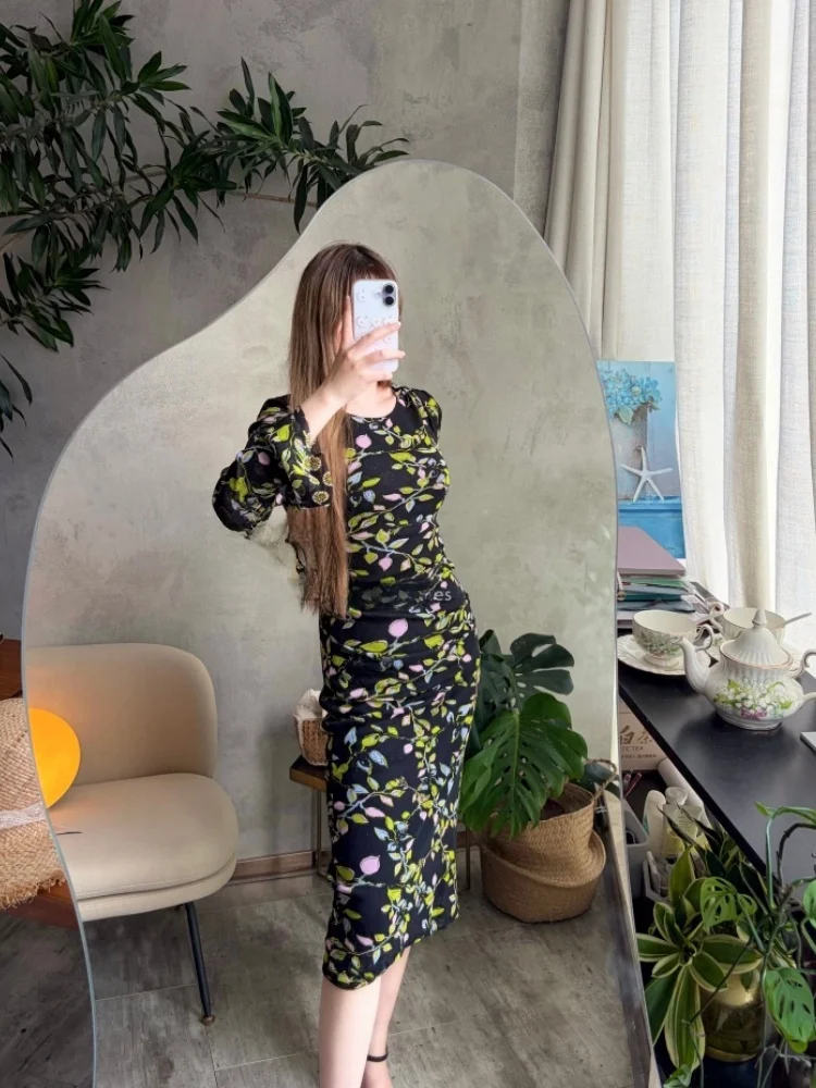 Fashionable Classic Print Double-Sided Wear Long Sleeve round Neck Slim Fit Dress Vintage Style Mesh Fabric Casual Ladies Dress
Fashionable Classic Print Double-Sided Wear Long Sleeve round Neck Slim Fit Dress Vintage Style Mesh Fabric Casual Ladies Dress