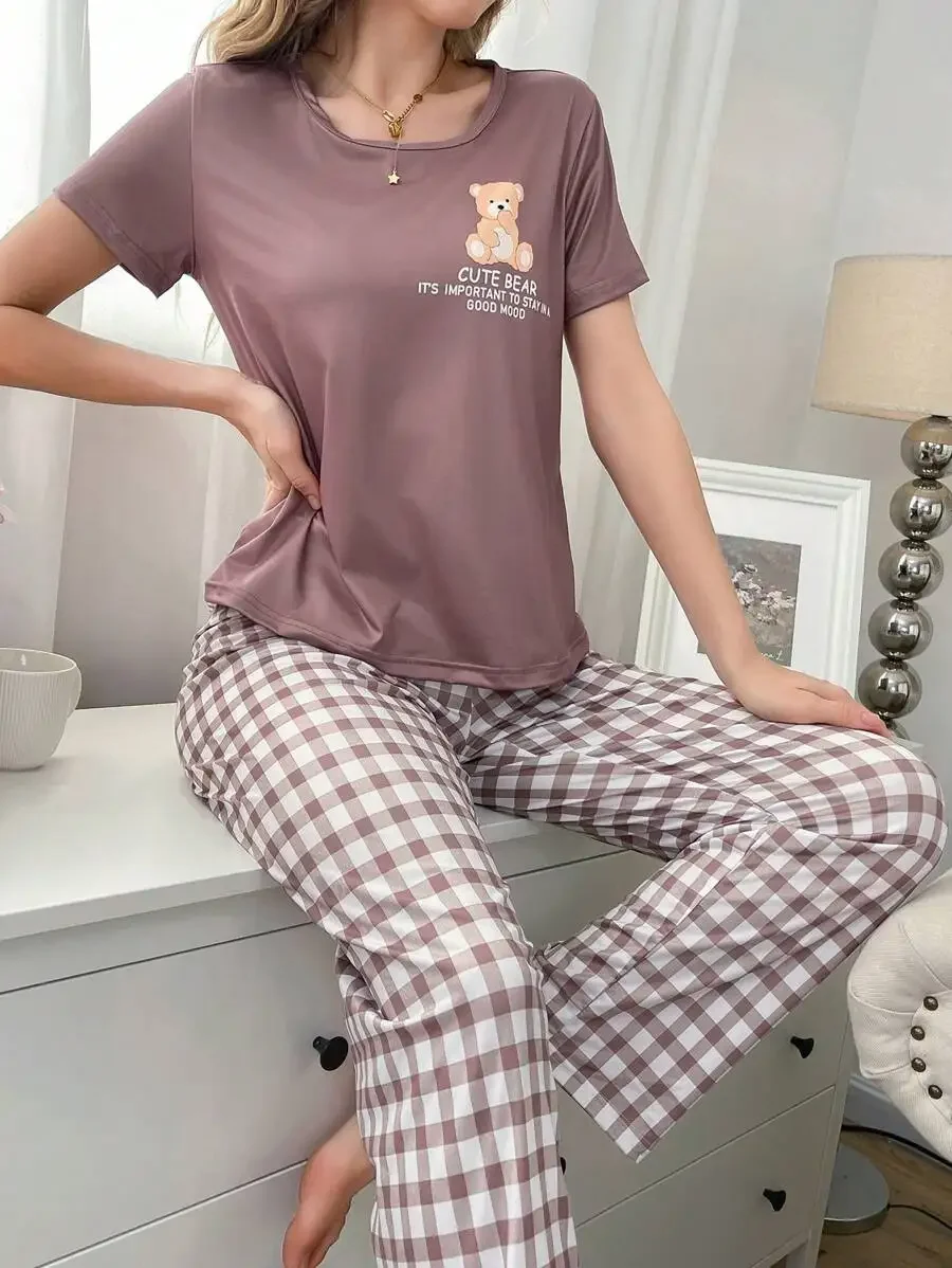 Women Short Sleeve Pajama Set With Bear Print And Plaid Pants
Women Short Sleeve Pajama Set With Bear Print And Plaid Pants