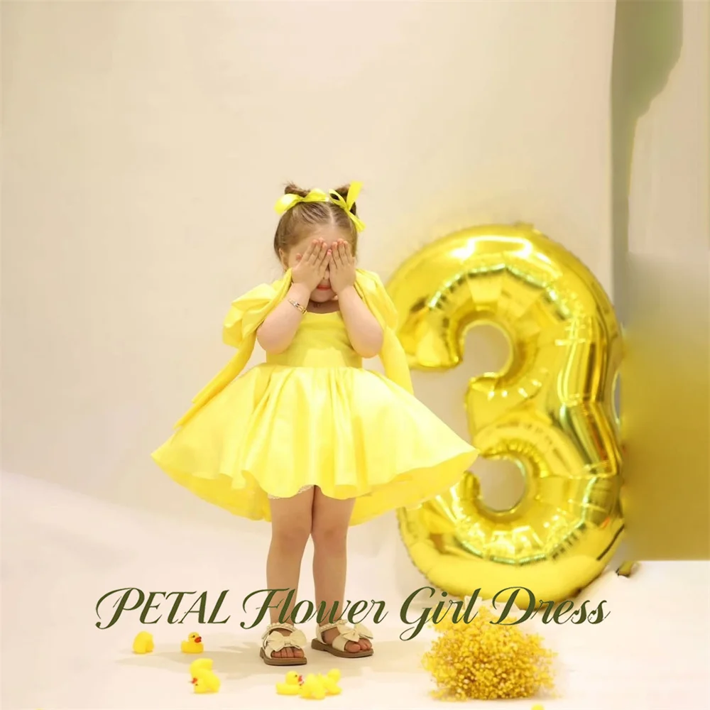 Petal Lemon Yellow Princess Girls Dress Square Neck Off Shoulder Ball Gown Party Tutu Dresses with Bow Tutu Fluffy Prom Gown
Petal Lemon Yellow Princess Girls Dress Square Neck Off Shoulder Ball Gown Party Tutu Dresses with Bow Tutu Fluffy Prom Gown