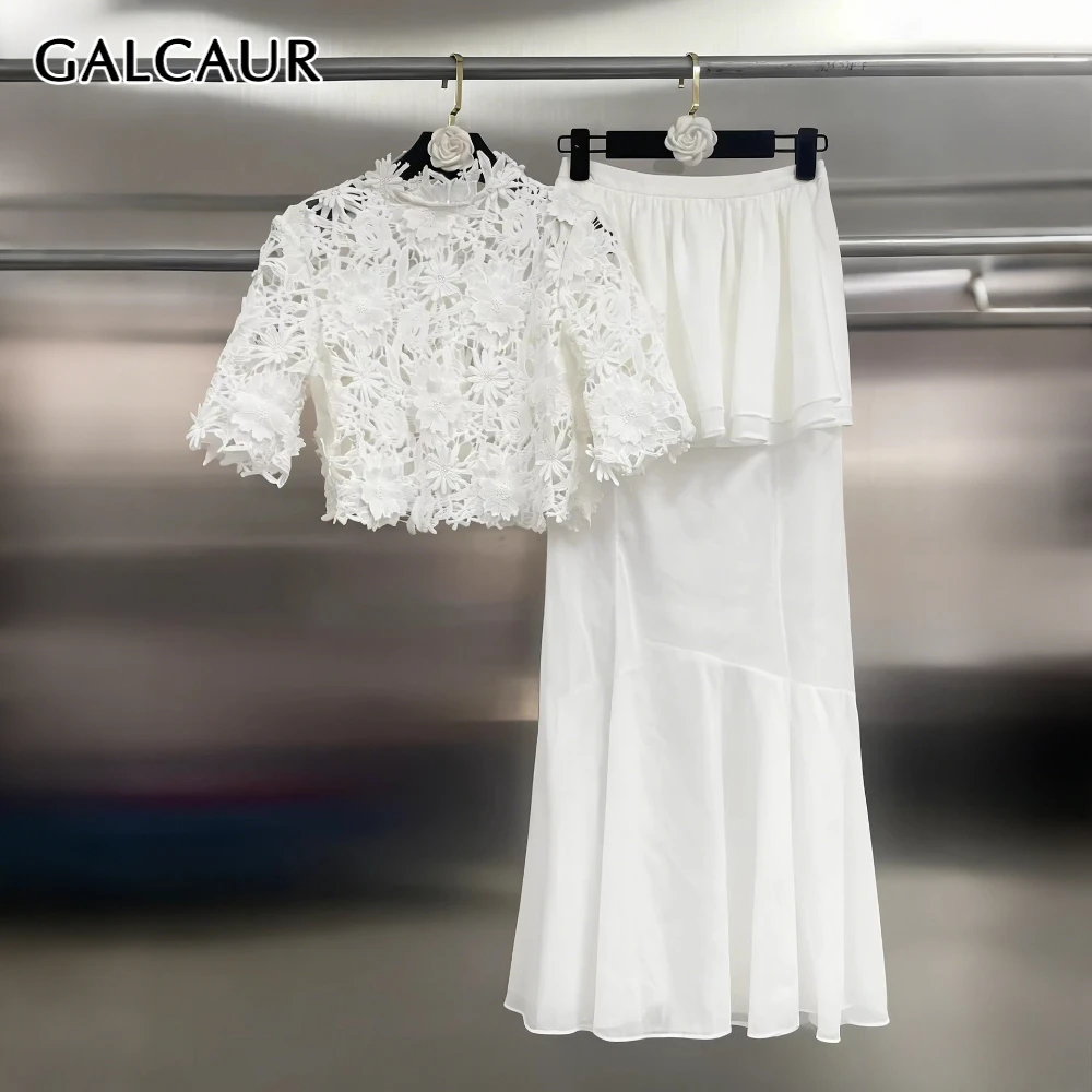 GALCAUR Solid Spliced Lace Two Piece Set Female Stand Collar Half Sleeve Top Streetwear Elegant Women's Skirt Sets Fashion New
GALCAUR Solid Spliced Lace Two Piece Set Female Stand Collar Half Sleeve Top Streetwear Elegant Women's Skirt Sets Fashion New