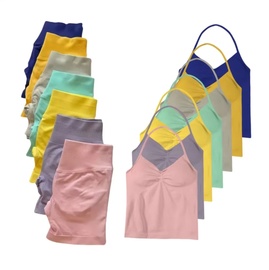 2025 New set of simple design sports yoga shorts seamless grab butt sports fitness shorts hip lift stretching fitness clothes
2025 New set of simple design sports yoga shorts seamless grab butt sports fitness shorts hip lift stretching fitness clothes