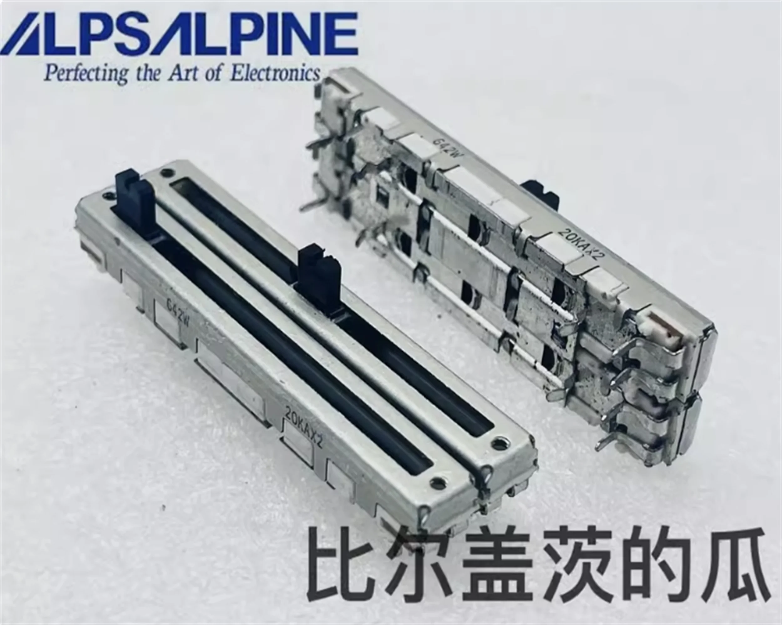 1 PCS ALPS Alps 60 Dual Link Direct Sliding Potentiometer A20K × 2 with Center Positioning Joint Dual Axis Length 6mm
1 PCS ALPS Alps 60 Dual Link Direct Sliding Potentiometer A20K × 2 with Center Positioning Joint Dual Axis Length 6mm