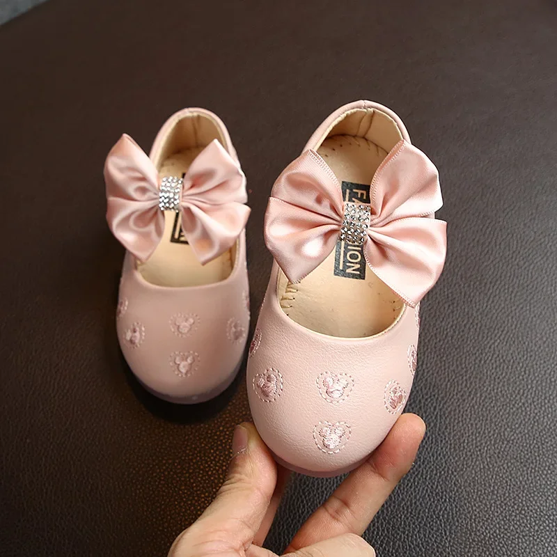Children Cartoon Bow Princess Casual Shoes Girl Leather Shoes Disney Mickey Mouse Toddler shoes Spring Autumn New Sandals
Children Cartoon Bow Princess Casual Shoes Girl Leather Shoes Disney Mickey Mouse Toddler shoes Spring Autumn New Sandals
