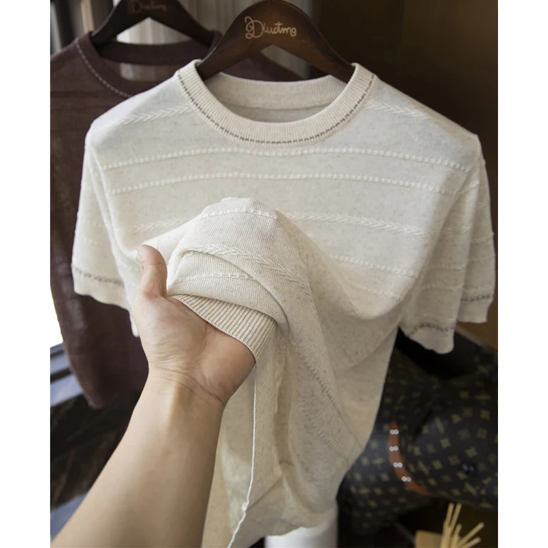 Men Two-Tone Linen Blend Knit T-Shirt – Summer Breathable Textured Short Sleeve Tee with Crew Neck Casual & Smart Casual Wear
Men Two-Tone Linen Blend Knit T-Shirt – Summer Breathable Textured Short Sleeve Tee with Crew Neck Casual & Smart Casual Wear