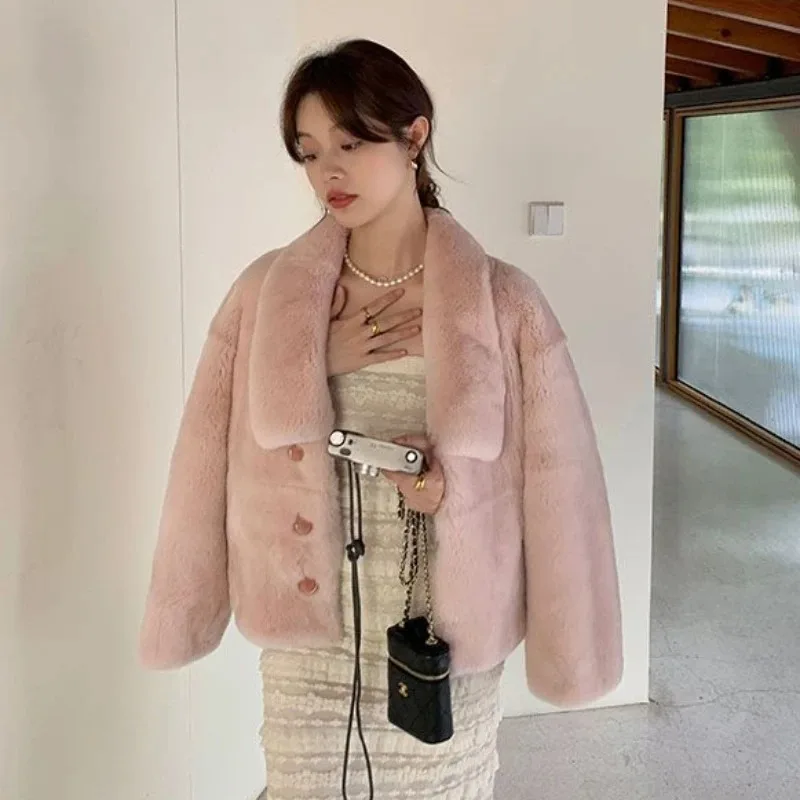 2023 Winter New Women Faux Fur Coat Korean Loose Imitation Mink Fur Short Outcoat Female Thicken Warm Casual Lamb Wool Outwear
2023 Winter New Women Faux Fur Coat Korean Loose Imitation Mink Fur Short Outcoat Female Thicken Warm Casual Lamb Wool Outwear