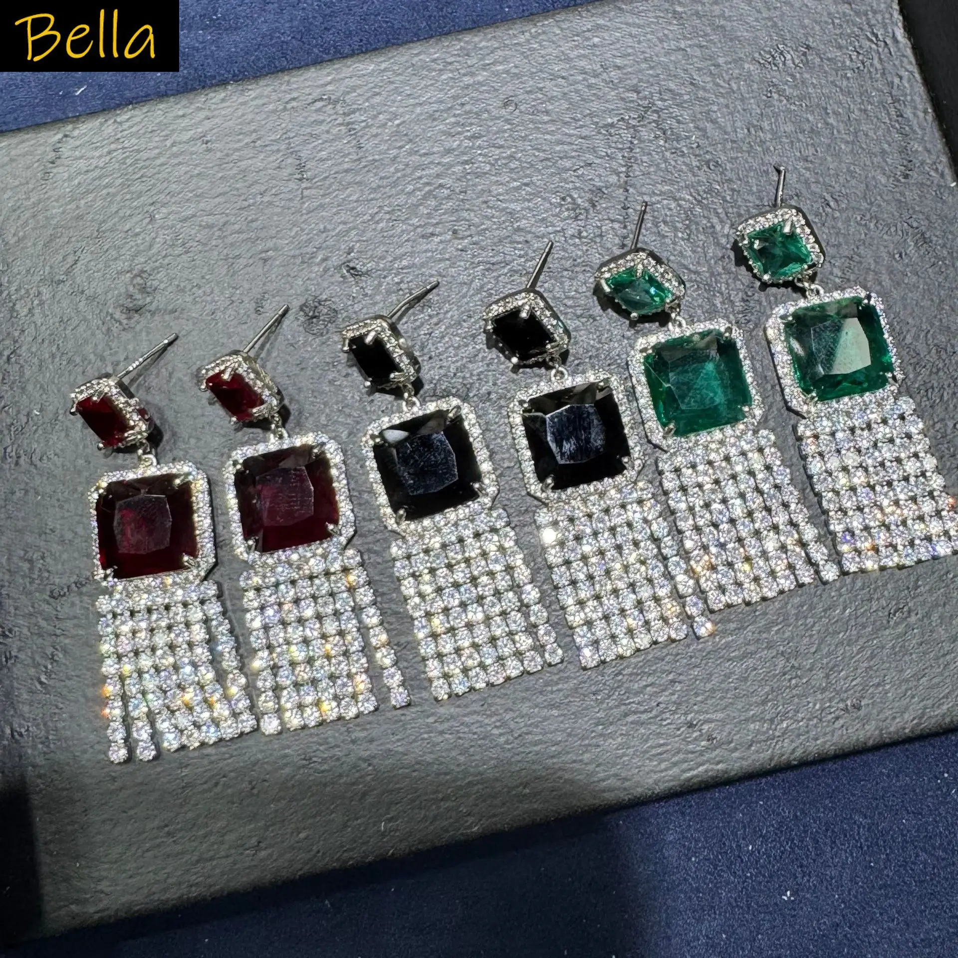 fashion elegant cubic zirconia earrings for women shiny jewelry gala event party dangling earrings red green black
fashion elegant cubic zirconia earrings for women shiny jewelry gala event party dangling earrings red green black