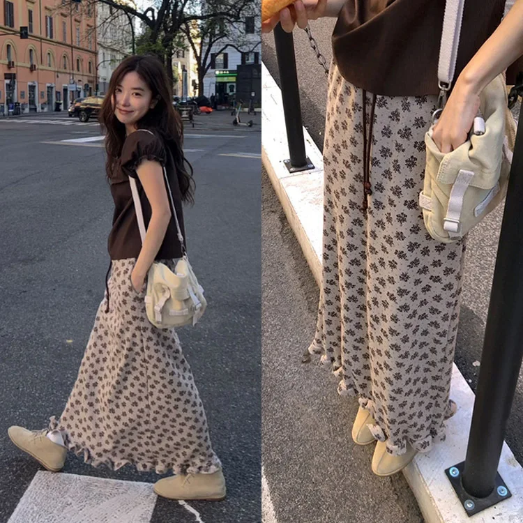 Summer 2025 Dongda Gate round Ne Pleated ort Sve irt Floral Tie Waist f Skirt Casual Sportswear Set for Women
Summer 2025 Dongda Gate round Ne Pleated ort Sve irt Floral Tie Waist f Skirt Casual Sportswear Set for Women