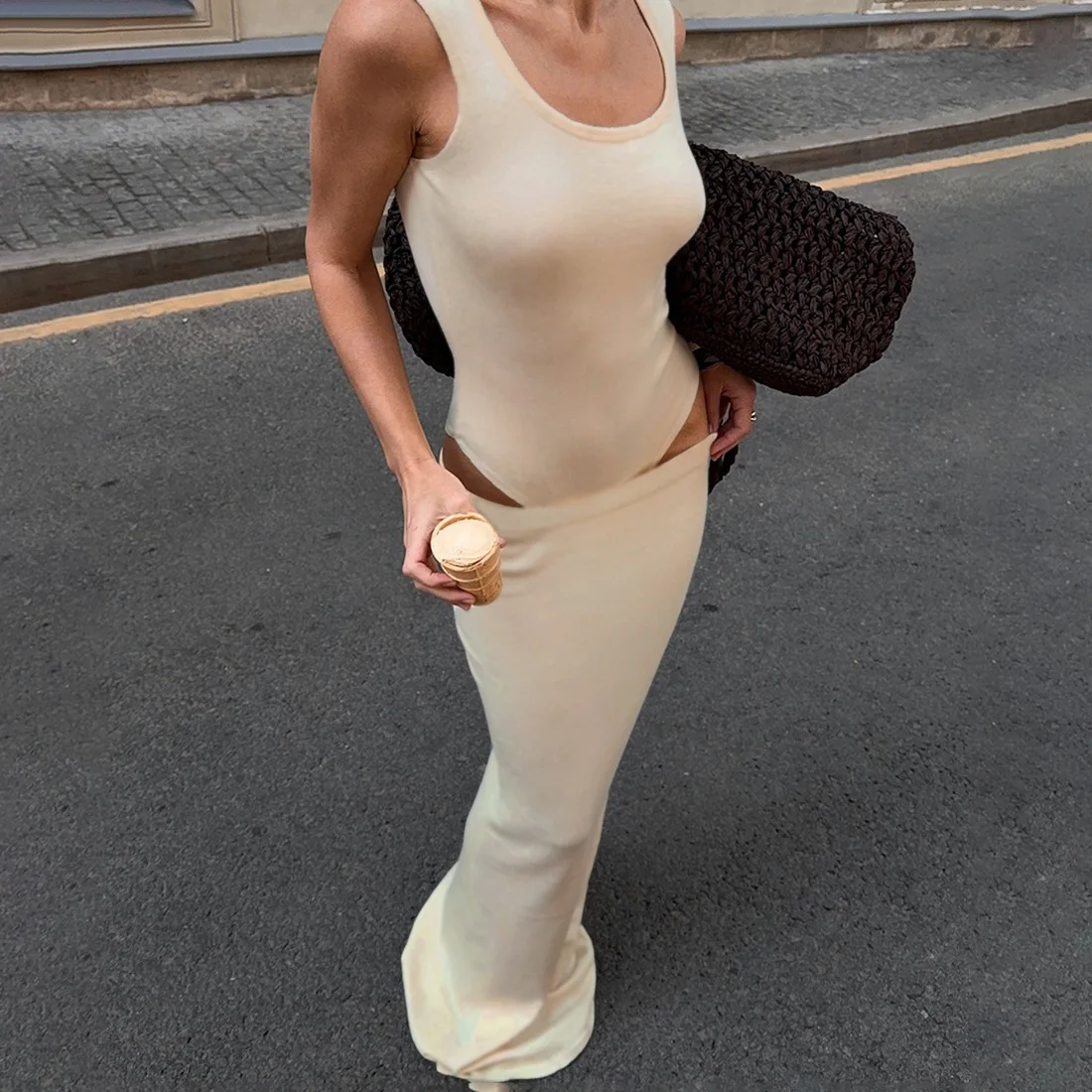 DSMTRC Summer Fashion Elegant Dress Tracksuits Women Beige Solid Sleeveless Bodysuit Tops+Low Waist Maxi Skirt Two Piece Sets
DSMTRC Summer Fashion Elegant Dress Tracksuits Women Beige Solid Sleeveless Bodysuit Tops+Low Waist Maxi Skirt Two Piece Sets