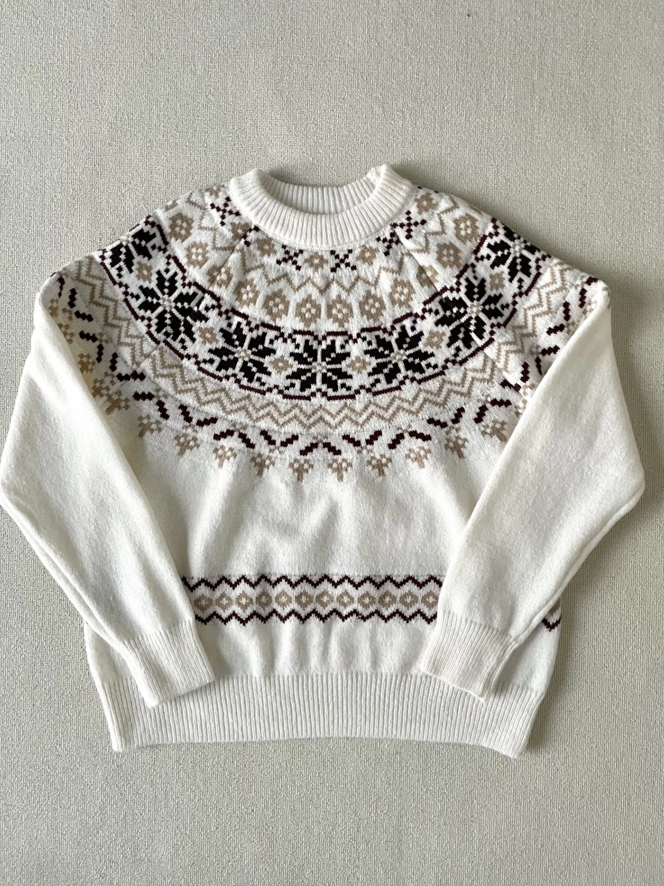 Американский ретро-свитер с узором Fair Isle, вязаный, с круглым вырезом, свободный, повседневный, осенне-зимний, для отдыха, унисекс, из полиэфирного волокна
Американский ретро-свитер с узором Fair Isle, вязаный, с круглым вырезом, свободный, повседневный, осенне-зимний, для отдыха, унисекс, из полиэфирного волокна