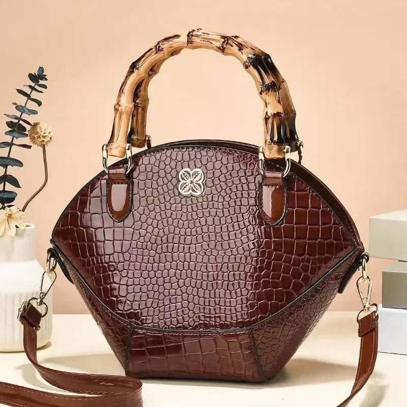 Crocodile Pattern Creative Shell Shaped Shoulder Bags High Quality Retro Bamboo Joint Handle Handbag Women Office Crossbody Bag
Crocodile Pattern Creative Shell Shaped Shoulder Bags High Quality Retro Bamboo Joint Handle Handbag Women Office Crossbody Bag