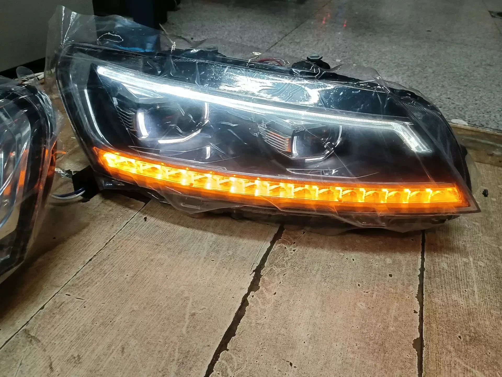 Car Headlight assembly For Volkswagen vw passat 2016-17 led DRL daytime running light turn signal head lamp
Car Headlight assembly For Volkswagen vw passat 2016-17 led DRL daytime running light turn signal head lamp