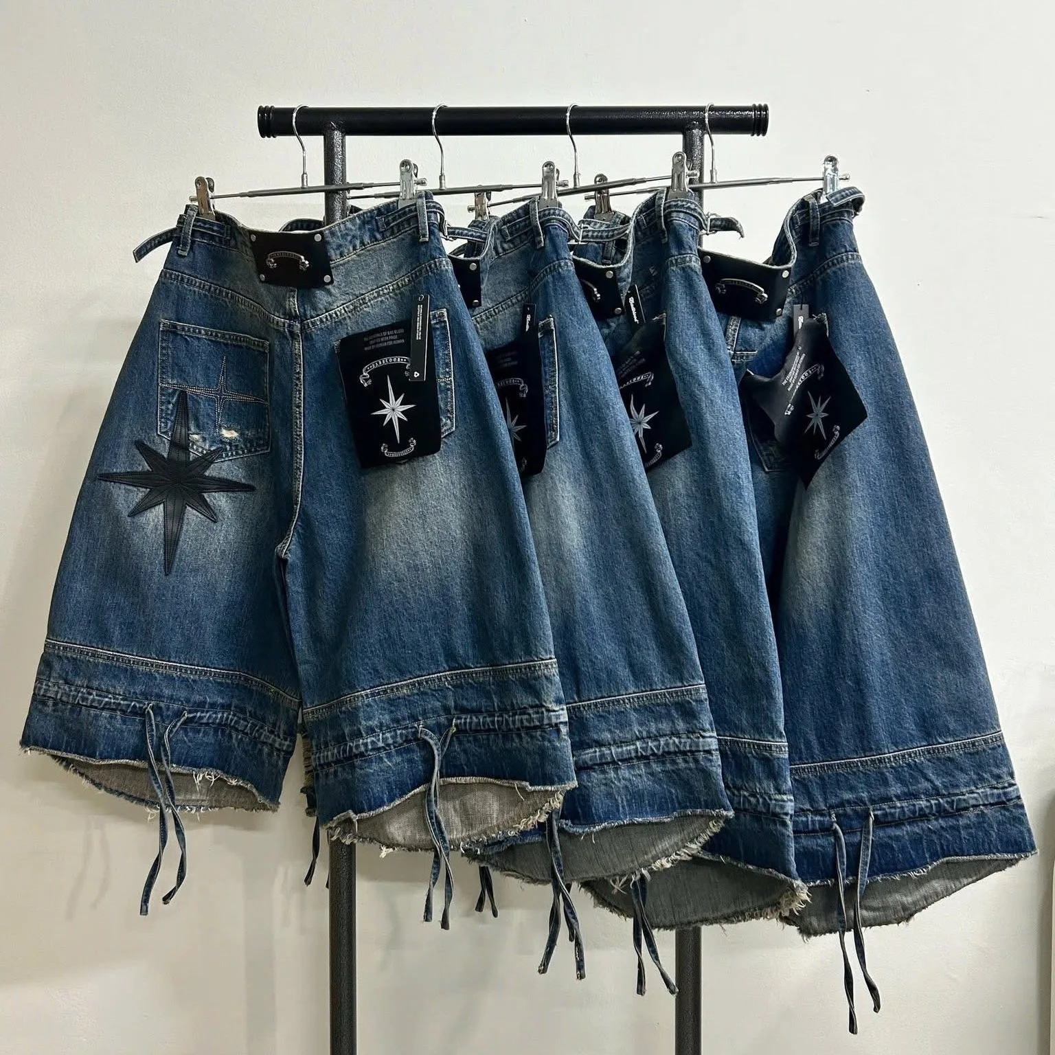 American Style Vintage Hole Denim Jeans Women's Street Casual Washed Wide Leg Five-Point Loose Trendy Jeans Natural Waist
American Style Vintage Hole Denim Jeans Women's Street Casual Washed Wide Leg Five-Point Loose Trendy Jeans Natural Waist
