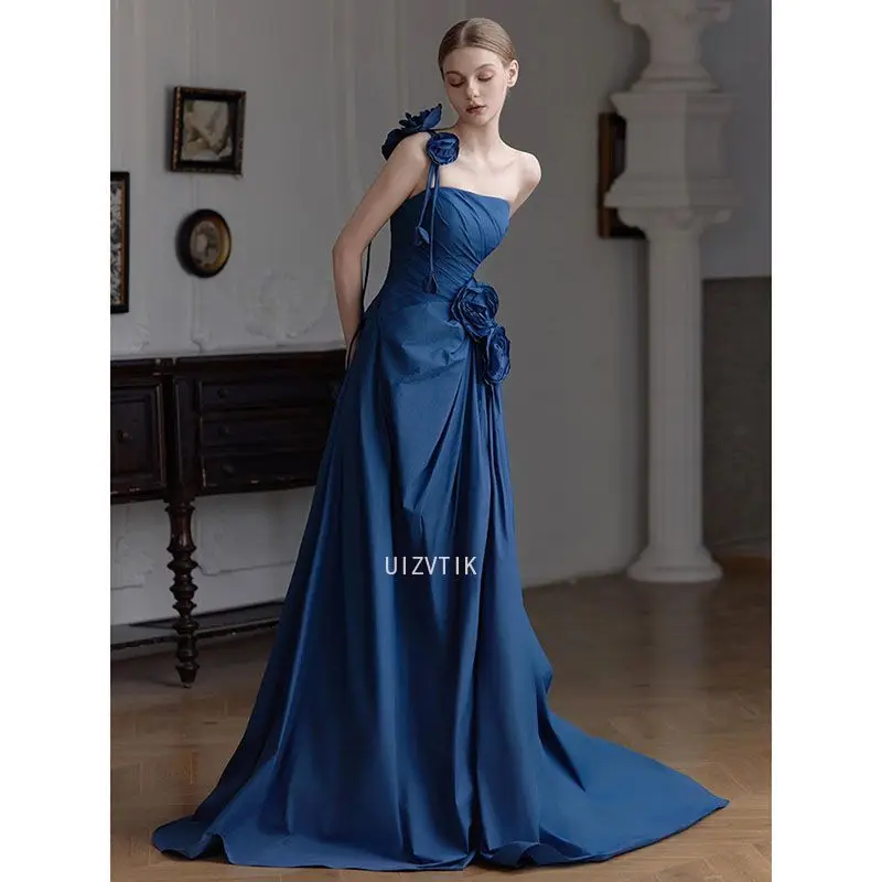 Navy Blue Handmade Flowers Evening Dresses Women A-Line Satin Strapless Prom Dress Sweep Train Backless Elegant Formal Gown
Navy Blue Handmade Flowers Evening Dresses Women A-Line Satin Strapless Prom Dress Sweep Train Backless Elegant Formal Gown