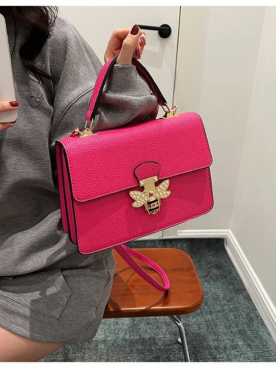 2025 Luxury Litchi Grain Square Bag - Crossbody/Shoulder, Minimalist Designer Purse for Women, Vintage Trendy Accessory
2025 Luxury Litchi Grain Square Bag - Crossbody/Shoulder, Minimalist Designer Purse for Women, Vintage Trendy Accessory