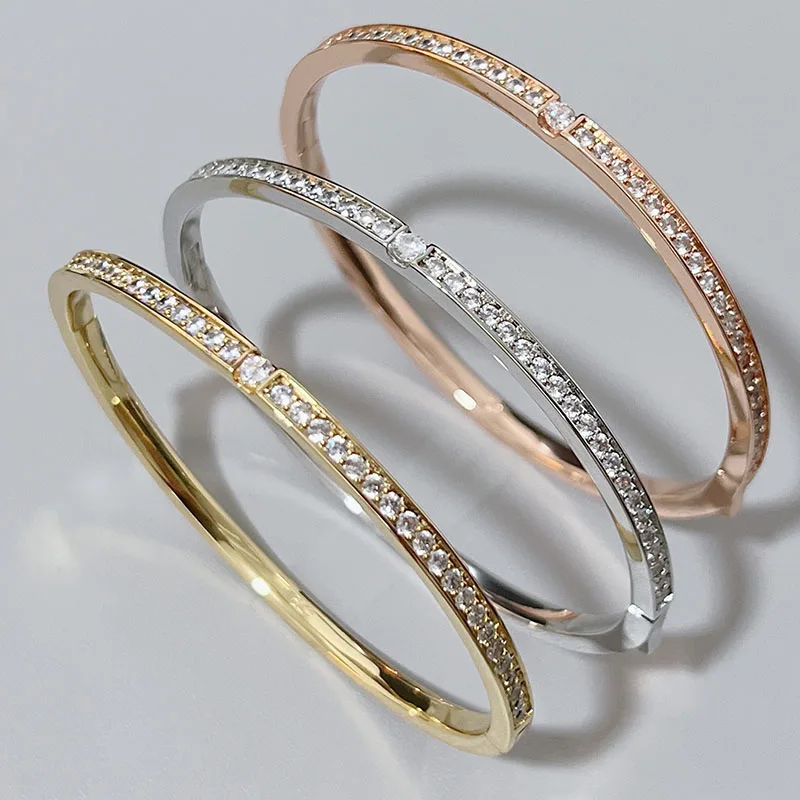 Top Quality Fashion Lovely Silver Color Jewelry For Women Design Bangle Classic Simple Style, Suitable for Women Daily Wear
Top Quality Fashion Lovely Silver Color Jewelry For Women Design Bangle Classic Simple Style, Suitable for Women Daily Wear