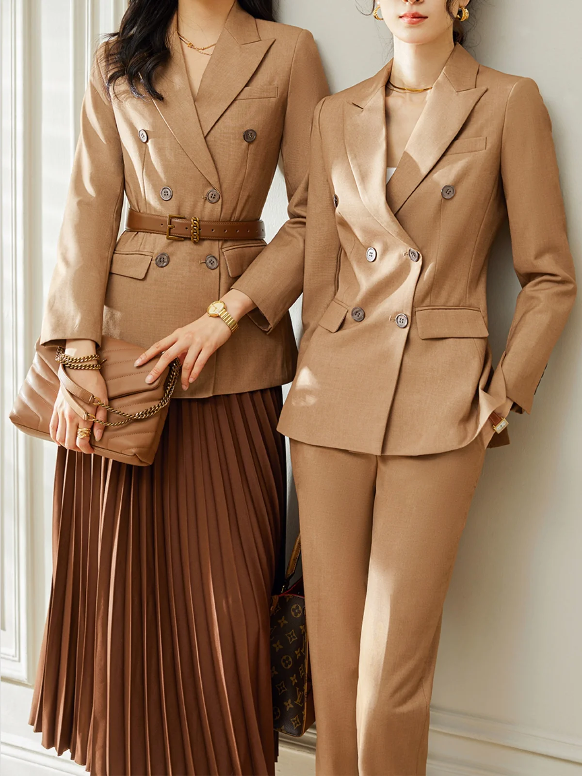 Khaki Color Faionable Women's Suit Set Casual Commute Sle Long Sve Button up Polyester Fiber Pure Color Workwear
Khaki Color Faionable Women's Suit Set Casual Commute Sle Long Sve Button up Polyester Fiber Pure Color Workwear