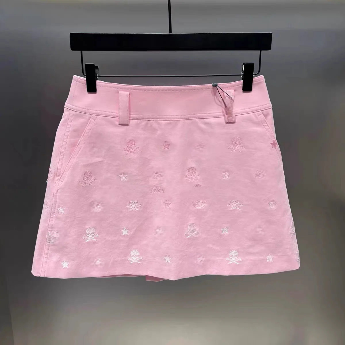 Trendy Women Golf Half Skirt Summer Slim Fit High Waist Sports Mini Skirt Fashion Short Skirt for Golf Tennis Outdoor Daily Wear
Trendy Women Golf Half Skirt Summer Slim Fit High Waist Sports Mini Skirt Fashion Short Skirt for Golf Tennis Outdoor Daily Wear