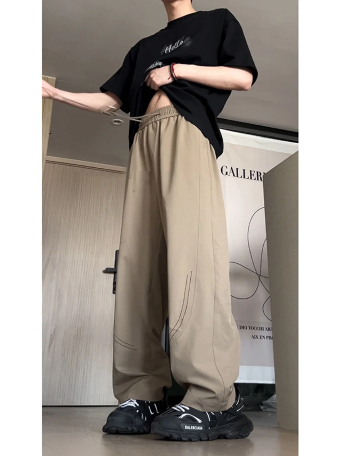 Khaki Ice Silk Men's Summer Thin Small Size American Vibe Loose High Waist Wide Leg Pants Straight Cut Casual Trousers
Khaki Ice Silk Men's Summer Thin Small Size American Vibe Loose High Waist Wide Leg Pants Straight Cut Casual Trousers
