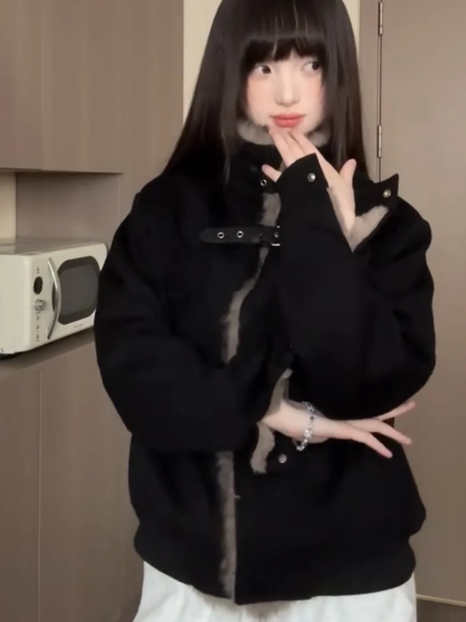 American Retro Suede Lamb Fur Jaet Women Winter Thiened Inteated Motorcycle Cotton Clothes Long Sve Zipper Closure
American Retro Suede Lamb Fur Jaet Women Winter Thiened Inteated Motorcycle Cotton Clothes Long Sve Zipper Closure