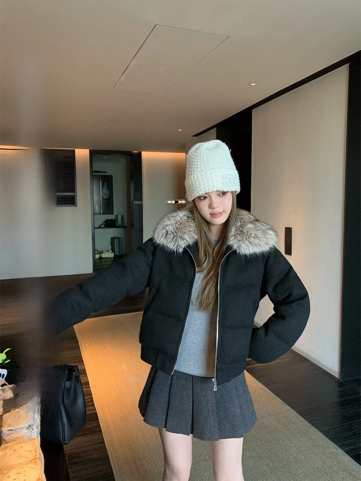 Женская вязаная куртка Yuzuqi Bla с отстегивающимся меховым воротником, теплая, для осени и зимы, для повседневной носки, с длинными рукавами
Женская вязаная куртка Yuzuqi Bla с отстегивающимся меховым воротником, теплая, для осени и зимы, для повседневной носки, с длинными рукавами