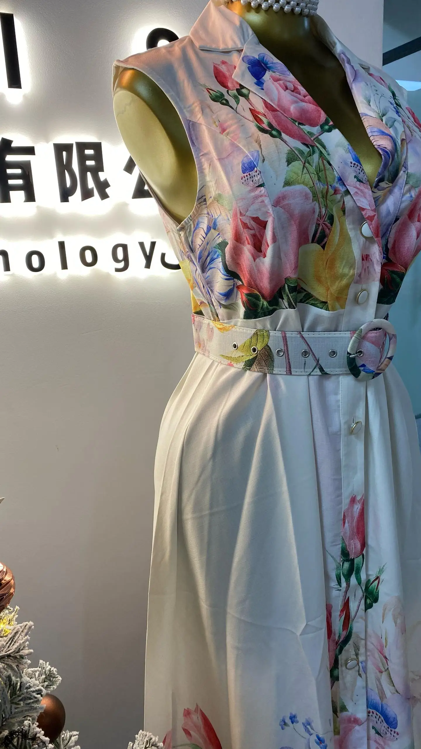 Spring Vintage Maxi Dress for Women Empire Printed Lace Vestidos Ladies Elegant Dresses Clothes-GZYYY00022
Spring Vintage Maxi Dress for Women Empire Printed Lace Vestidos Ladies Elegant Dresses Clothes-GZYYY00022