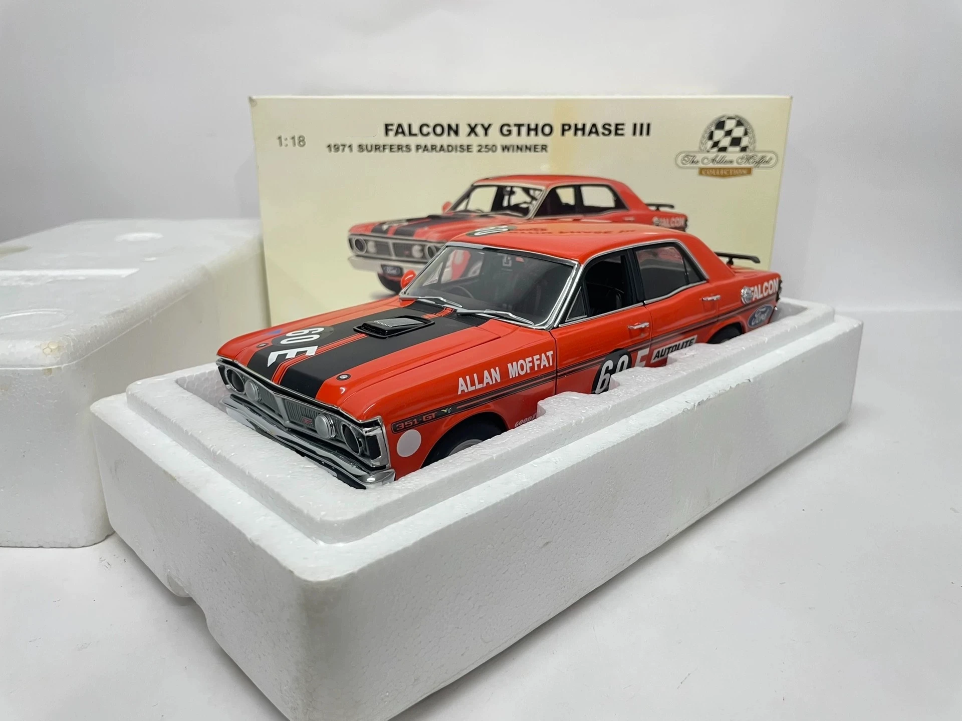 Autoart 1:18 Falcon XY 1971 #60 Simulation Limited Edition All Open Alloy Metal Static Car Model Toy Gift
Autoart 1:18 Falcon XY 1971 #60 Simulation Limited Edition All Open Alloy Metal Static Car Model Toy Gift