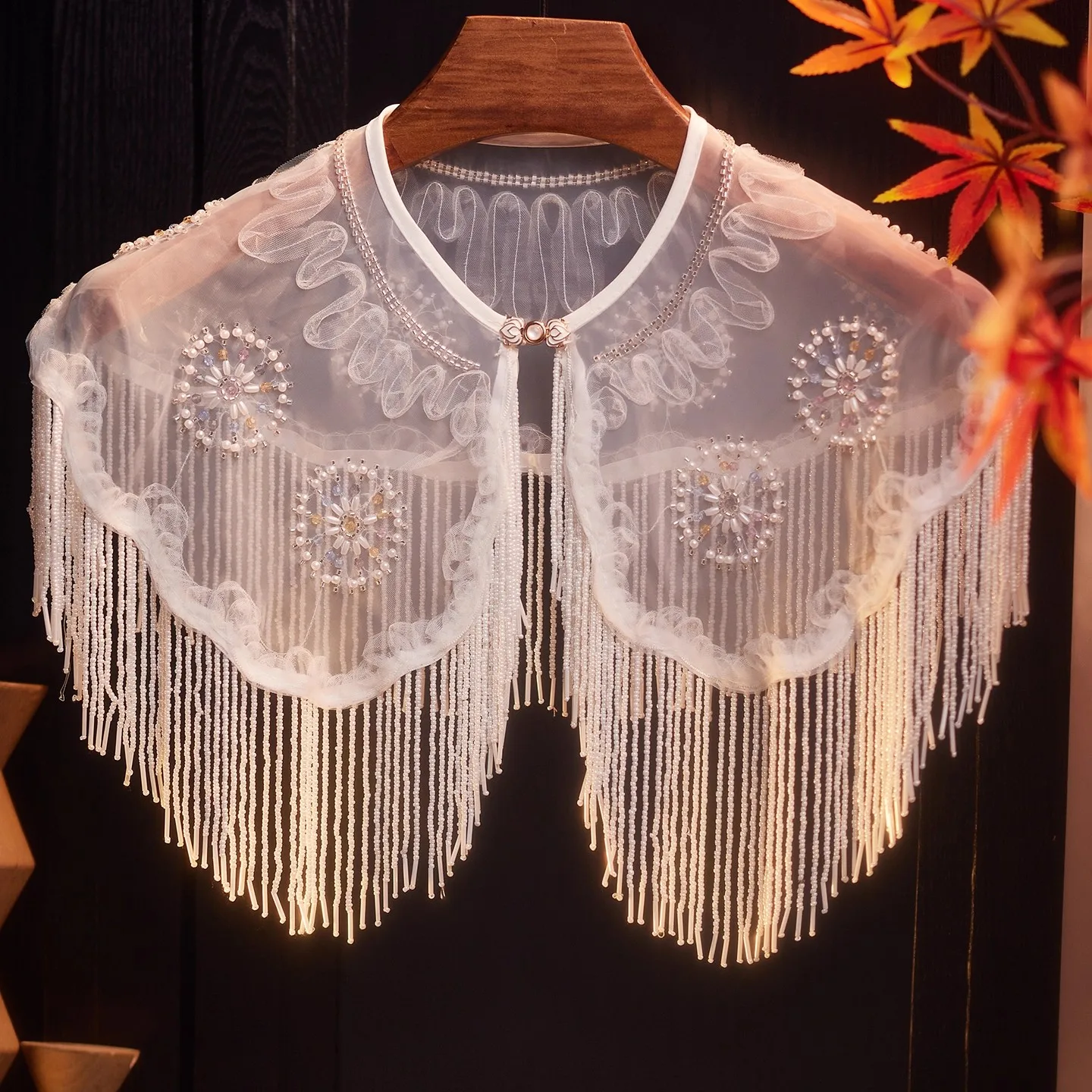 Women's Vintage Pearl Beaded Tassel Mesh Pashmina Female Chinese Style Show Cosplay Party Shawl Cloak Collar R3018
Women's Vintage Pearl Beaded Tassel Mesh Pashmina Female Chinese Style Show Cosplay Party Shawl Cloak Collar R3018