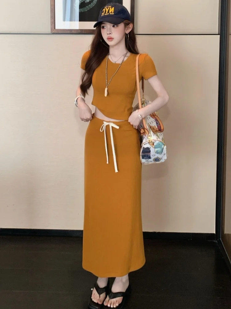 Korean Style Miniature Pure Desire Spicy Girl Fashion Short Sleeve T-Shirt Half Skirt Two-Piece Set Women Summer New Style
Korean Style Miniature Pure Desire Spicy Girl Fashion Short Sleeve T-Shirt Half Skirt Two-Piece Set Women Summer New Style