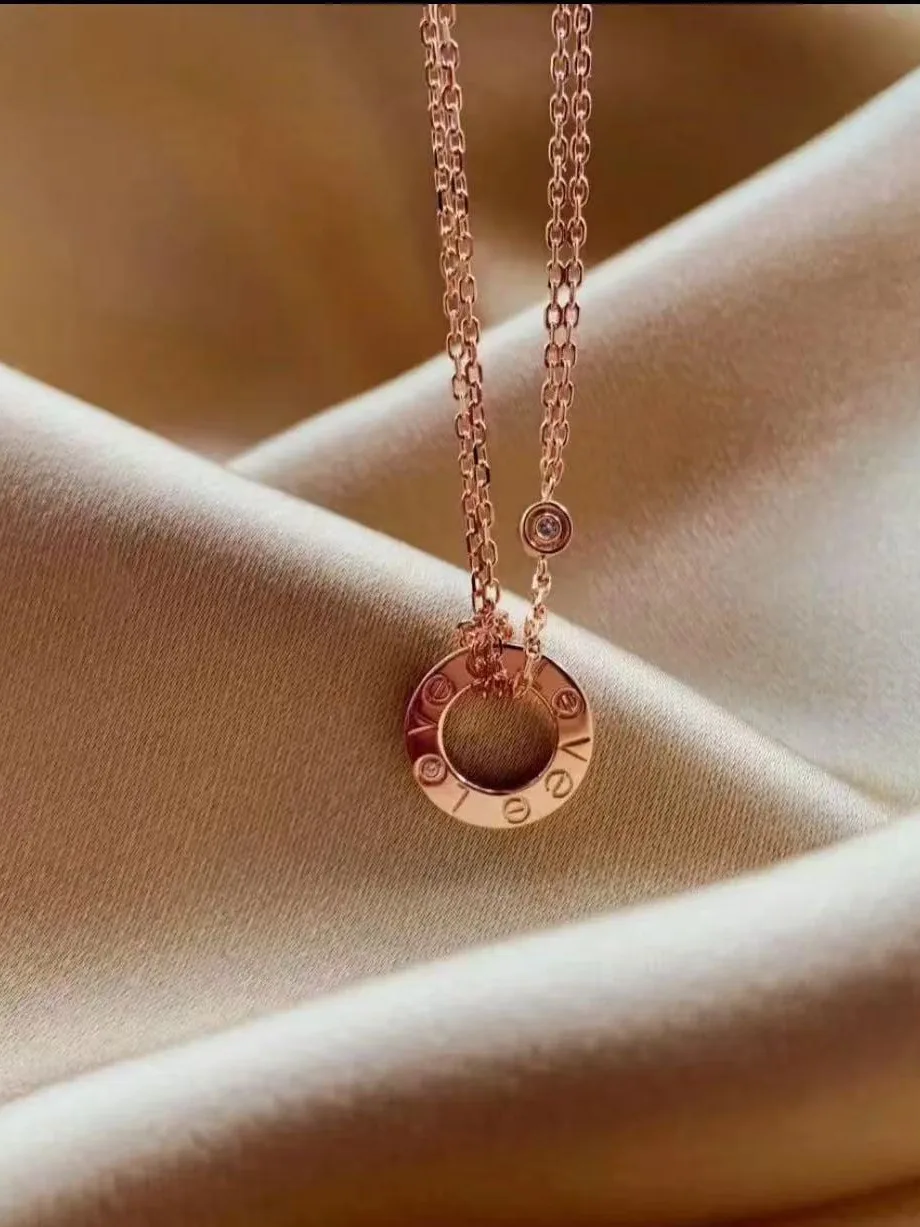 Wezoo Luxury Fashion Classic round Pendant Necklace Women 925 Pure Silver Thick Plated White Gold Diamond Ring Clavicle Chain
Wezoo Luxury Fashion Classic round Pendant Necklace Women 925 Pure Silver Thick Plated White Gold Diamond Ring Clavicle Chain