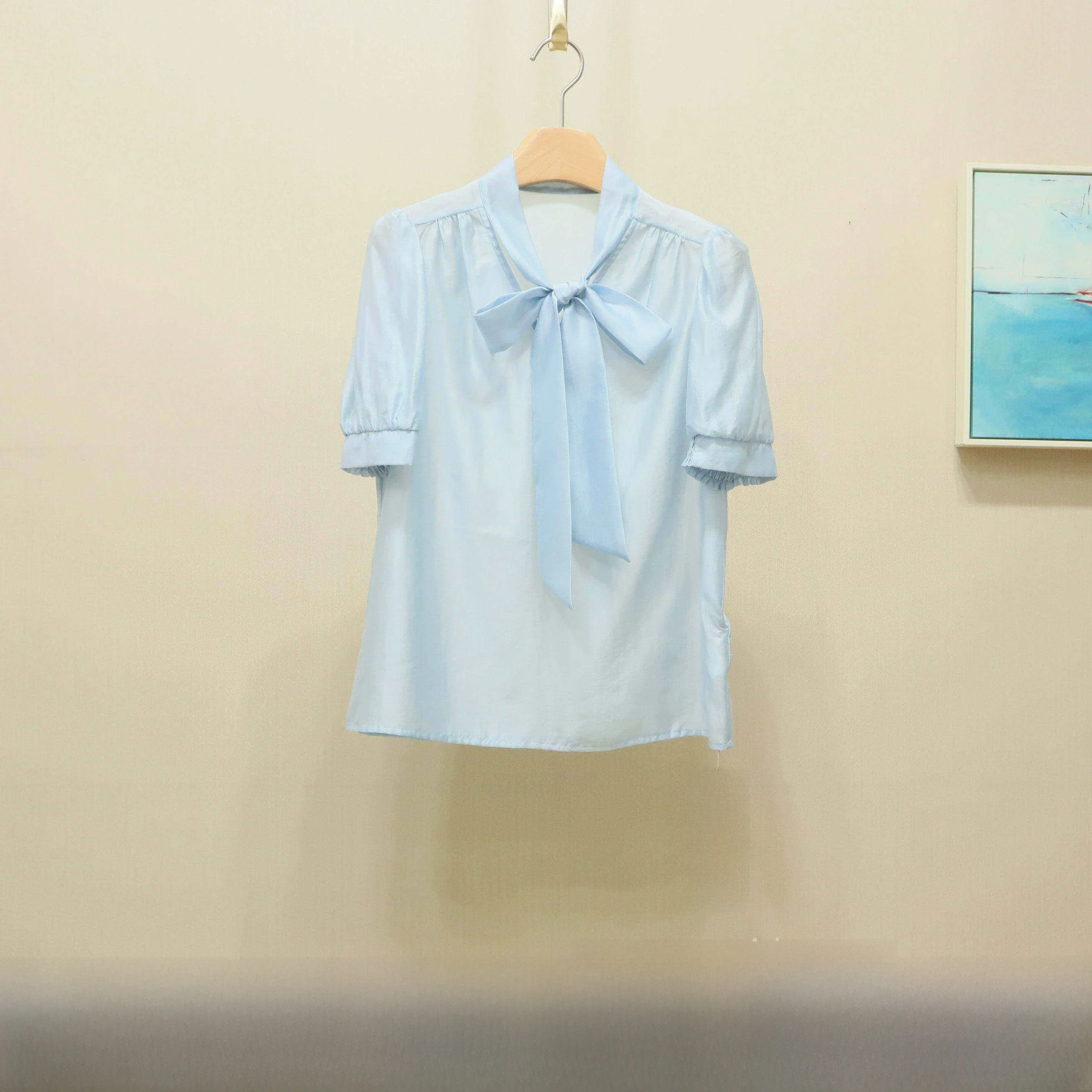 Simple Knot Top Summer New Style 2026Y Sing Women's Shirt Loose Fit Bubble Sleeve V-Neck Short Sleeve Breathable
Simple Knot Top Summer New Style 2026Y Sing Women's Shirt Loose Fit Bubble Sleeve V-Neck Short Sleeve Breathable