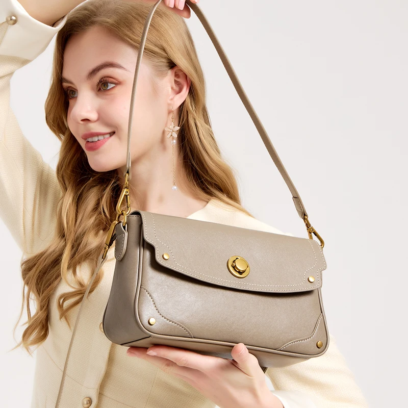 Новая женская винтажная сумка-мессенджер из натуральной кожи через плечо, модель 2026 года, дизайнерская люксовая сумка на плечо/подмышку
Новая женская винтажная сумка-мессенджер из натуральной кожи через плечо, модель 2026 года, дизайнерская люксовая сумка на плечо/подмышку