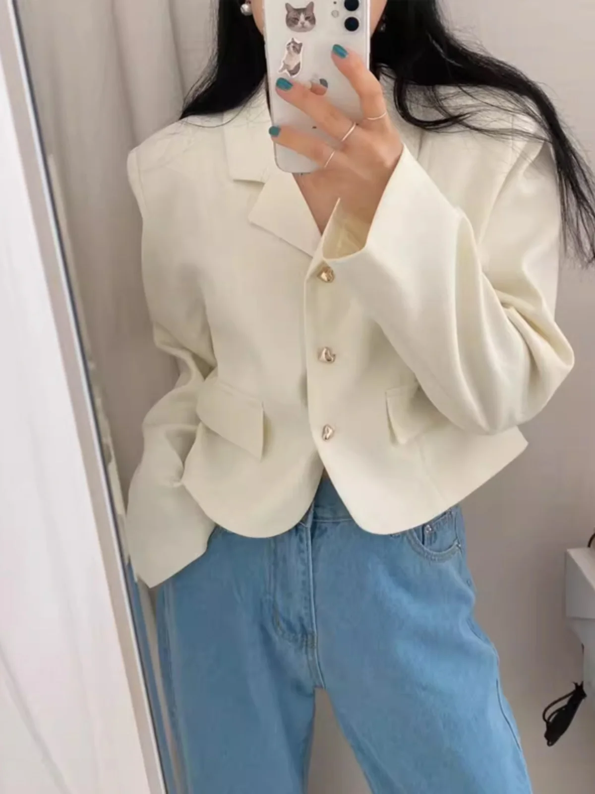 Chic Retro Design Metal Buckle Long Sleeve Short Jacket Women's Autumn 2023 Loose Personality Suit Top Commute Style Pure Color
Chic Retro Design Metal Buckle Long Sleeve Short Jacket Women's Autumn 2023 Loose Personality Suit Top Commute Style Pure Color